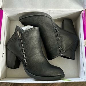 Black zip up ankle booties